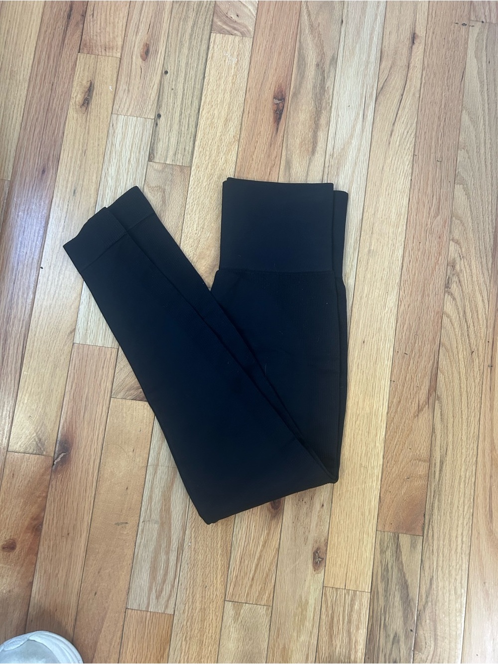 SET Active Black High-Waist ribbed leggings